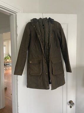 Authentic Women’s Barbour Waxed Coat in Olive Green (4)